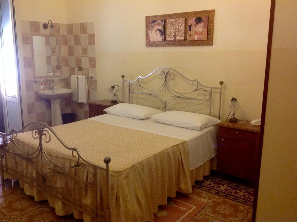 Albergo Cavour Palermo Exterior foto